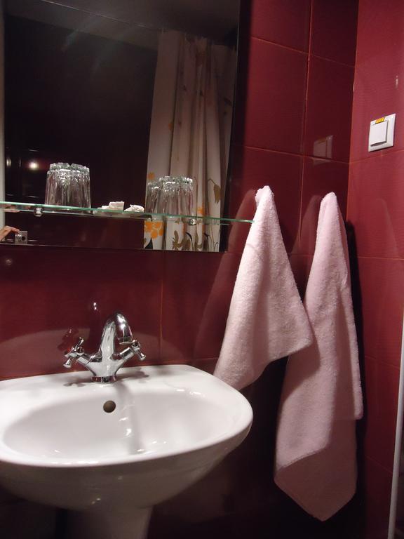 Sverdlovsk Hotel Dnipro Oda fotoğraf